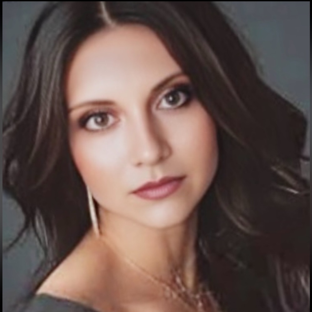 Meet your Posher, Rebecca